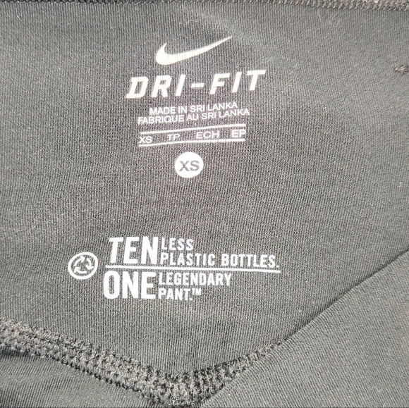 Nike Dri-Fit Black Yoga Pants Trousers Size XS UK 8 Flare Gym Running - Picture 6 of 7